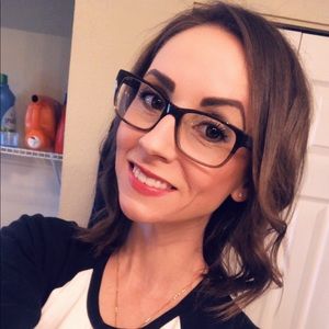 Meet your Posher, Kara